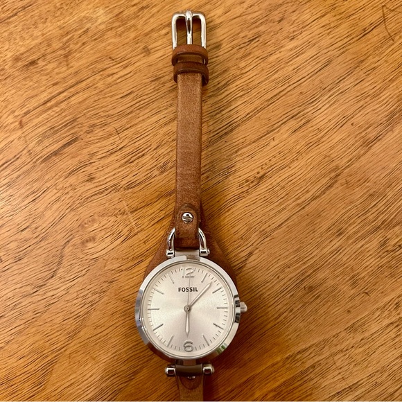 Fossil Leather and Silver Watch - Picture 5 of 9